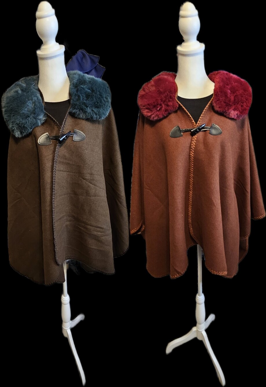 Isabella Rodriguez Women's Brown Cape with Fur Collar NWTs OS FITS MOST 2 AVAIL